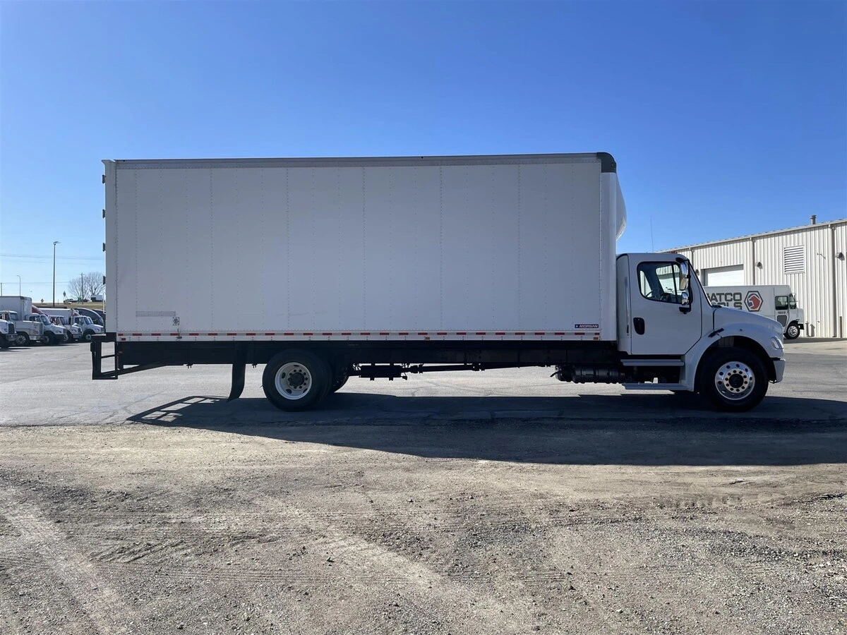 2021 Freightliner M2 106 in Barrington, NH — photo 4