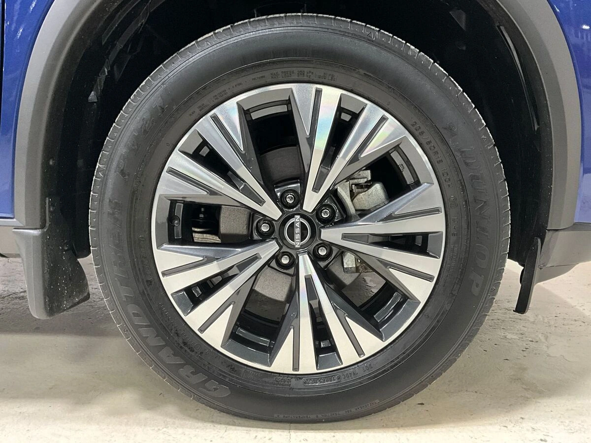 2023 Nissan Rogue SV - Photo 12