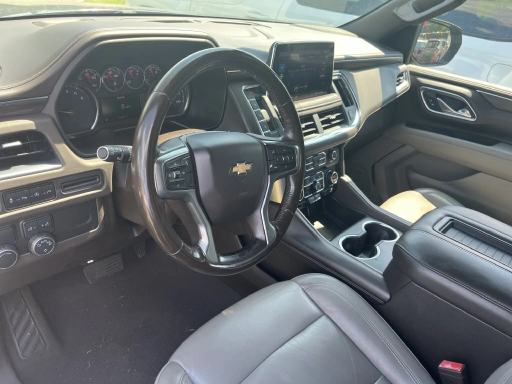 2021 Chevrolet Suburban LT - Photo 10