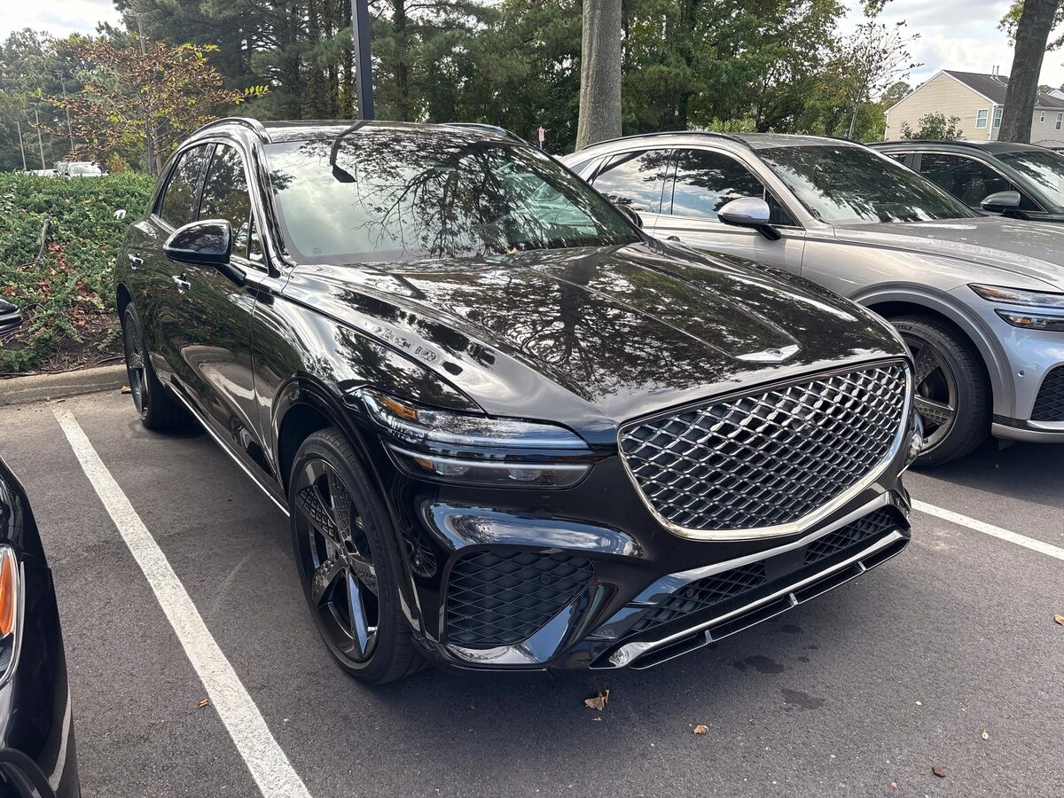 2024 GENESIS GV70 Standard