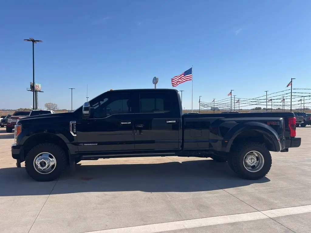 2017 Ford F-350 photo 4