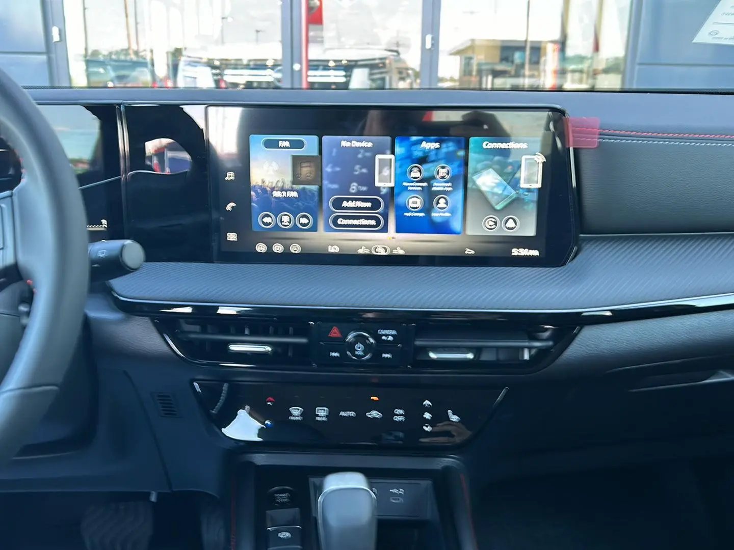 2026 Nissan Kicks SR photo 21