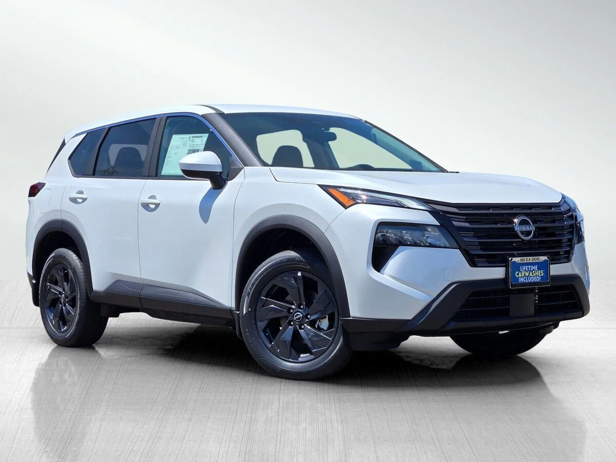 2026 Nissan Rogue SV FWD's photo
