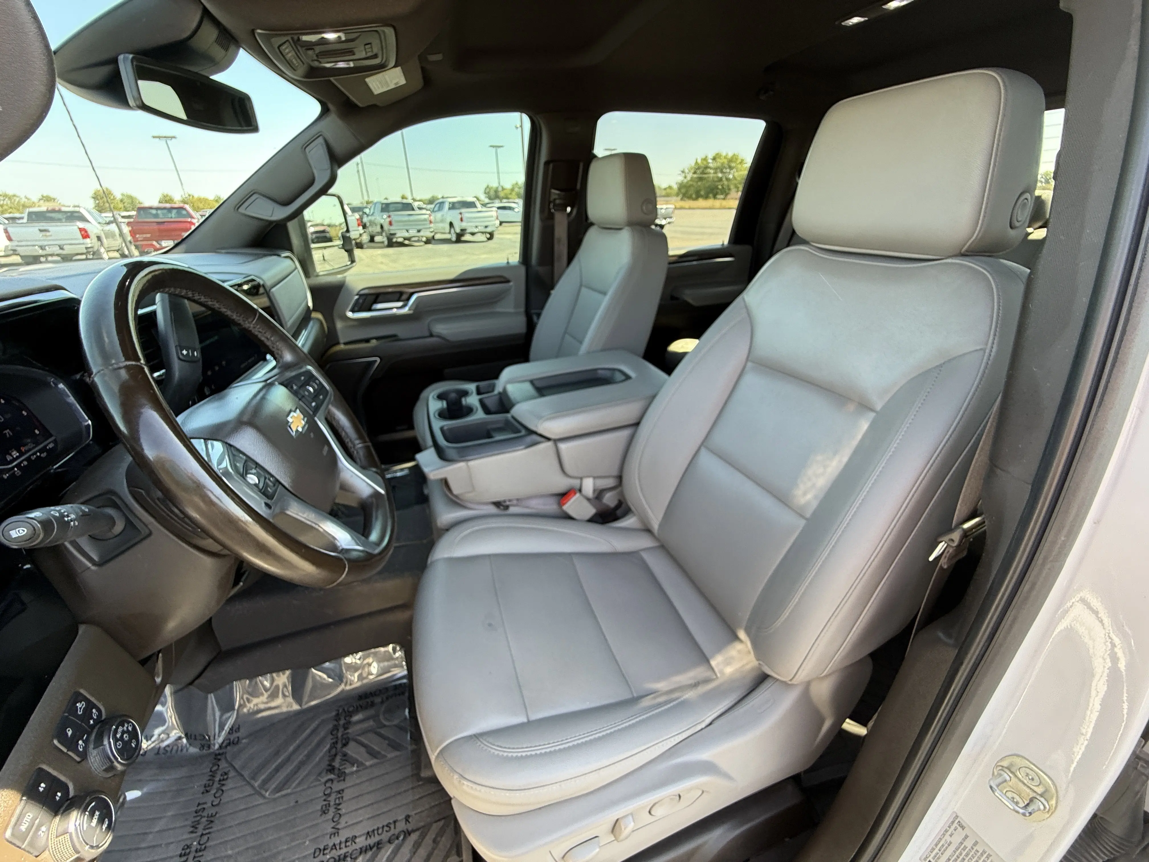 2024 Chevrolet Silverado 3500HD LT photo 14
