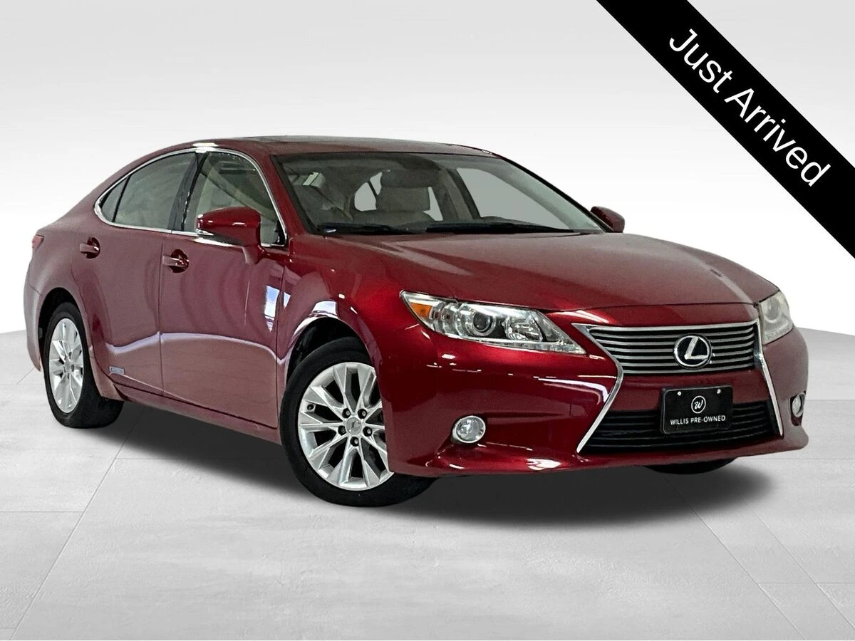 2013 Lexus ES 350 300h's photo