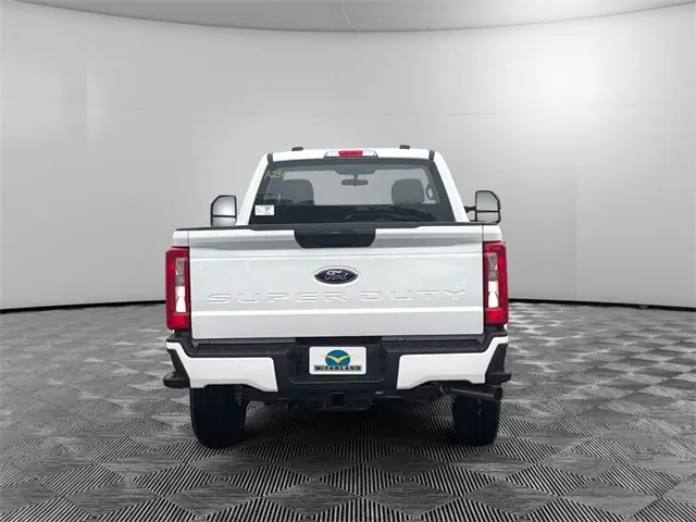 2026 Ford F-350 photo 4