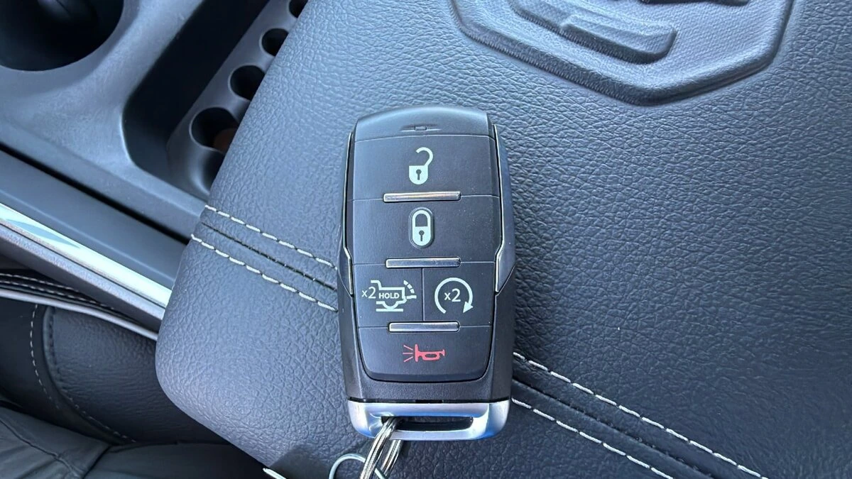 2026 RAM 3500 Laramie - Photo 29