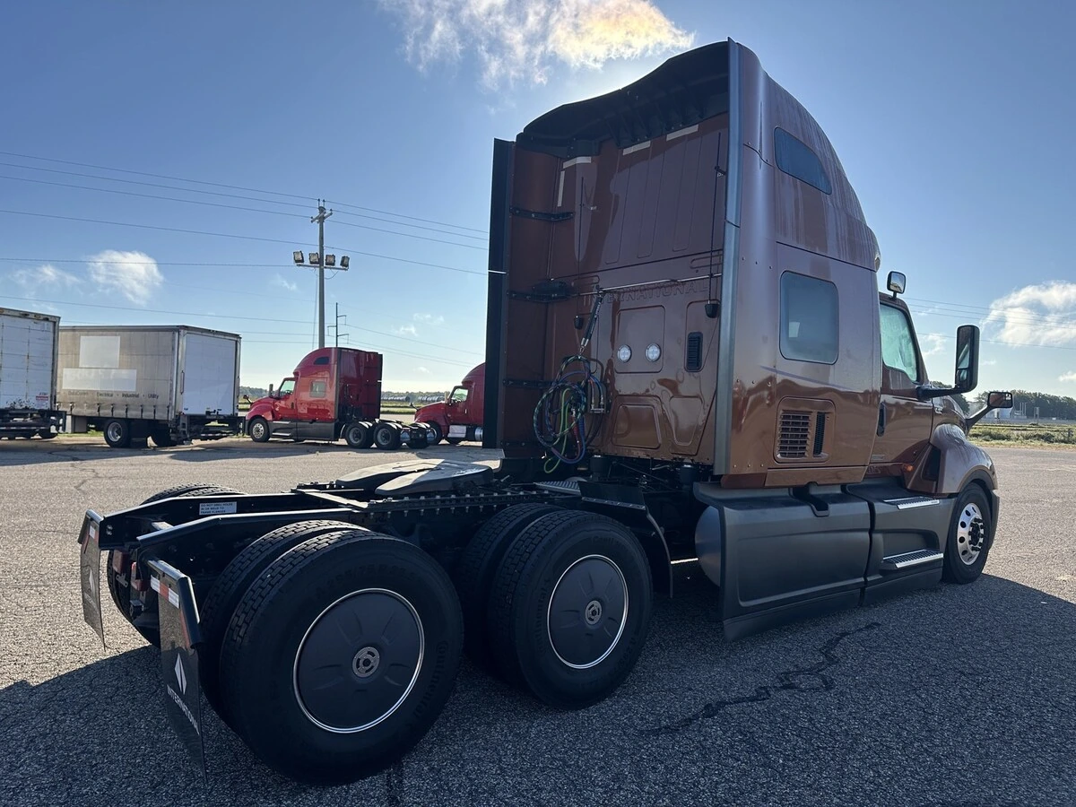2027 International LT in Marshfield, WI — photo 4