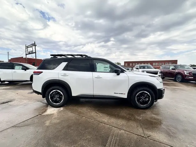 2025 Nissan Pathfinder Rock Creek photo 4