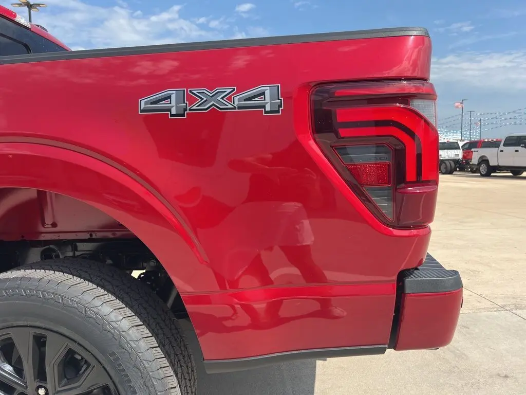 2025 Ford F-150 Lariat photo 7