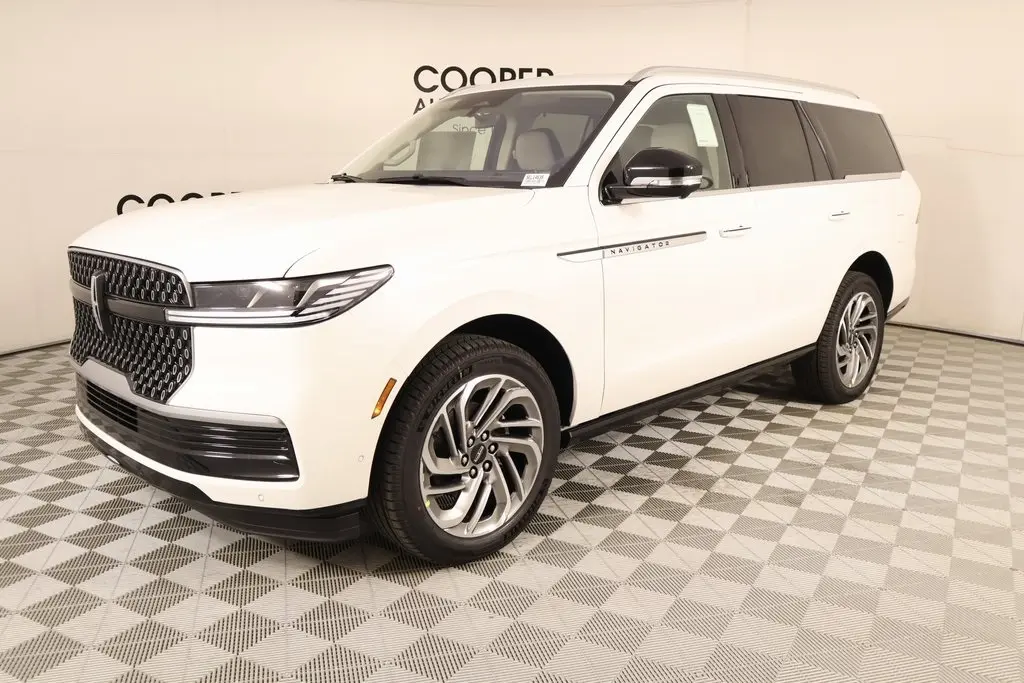 2025 Lincoln Navigator Reserve photo 9
