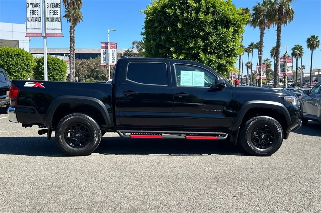 2023 Toyota Tacoma SR5 V6 photo 2