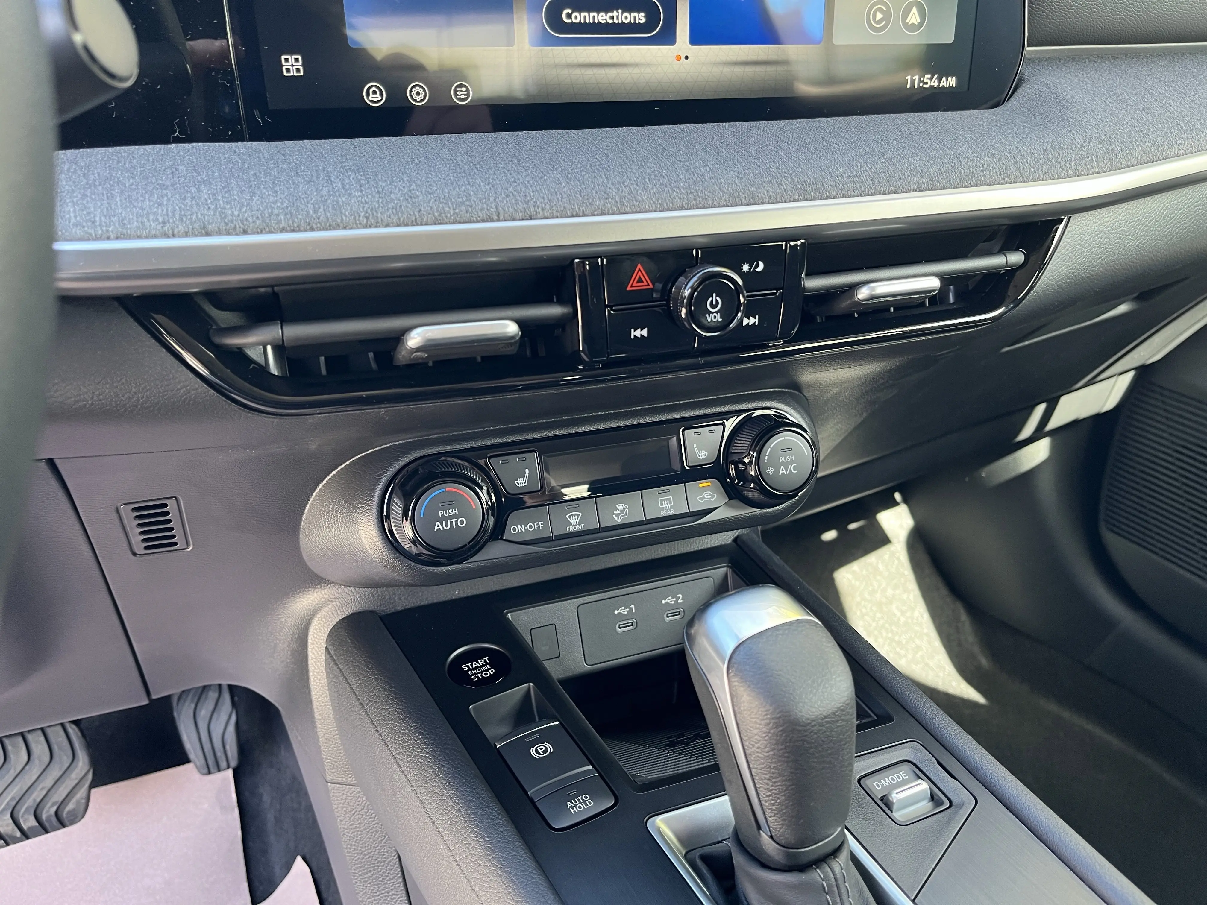 2026 Nissan Kicks SV photo 15