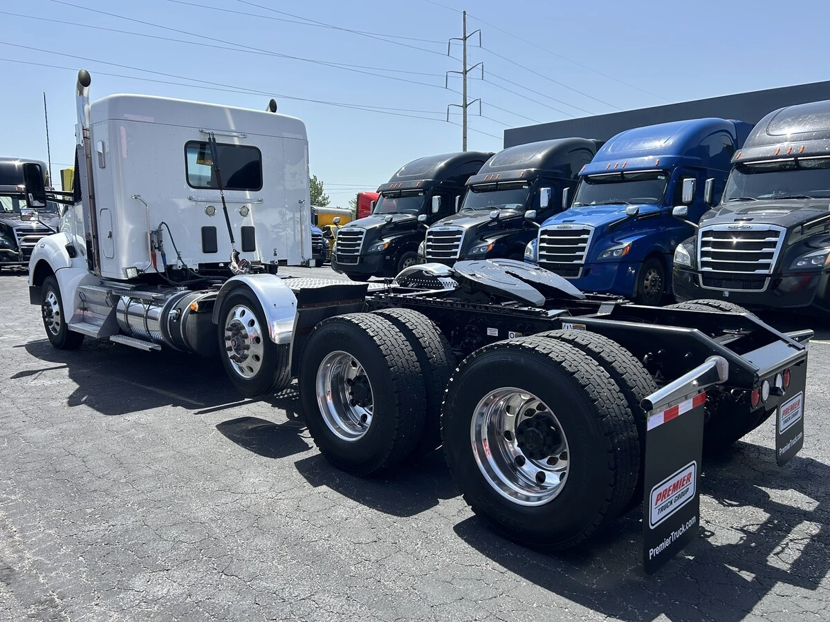 2022 Kenworth T880 — photo 3