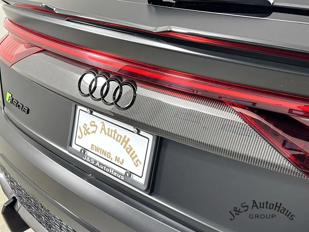 2023 Audi RS Q8 photo 36