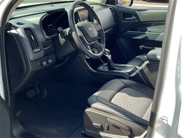 2022 Chevrolet Colorado Z71 photo 10