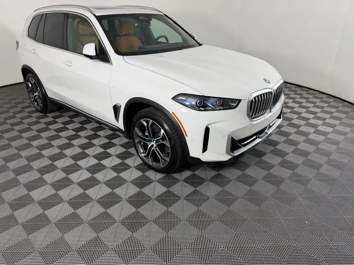 2025 BMW X5 40i's photo