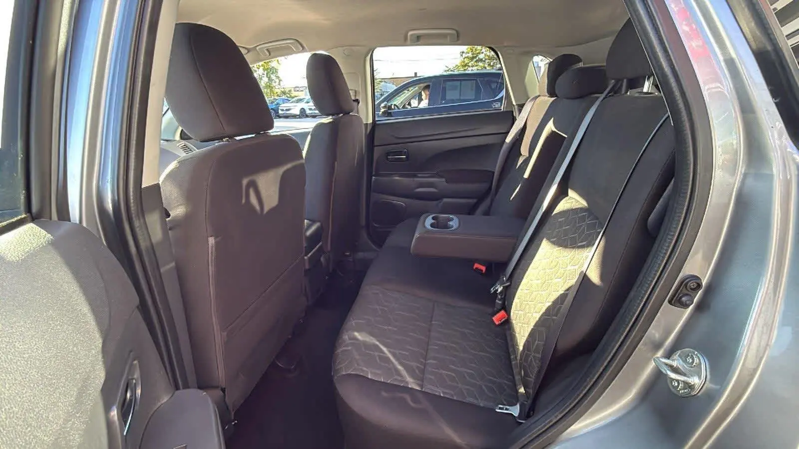 2023 Mitsubishi Outlander Sport ES photo 22
