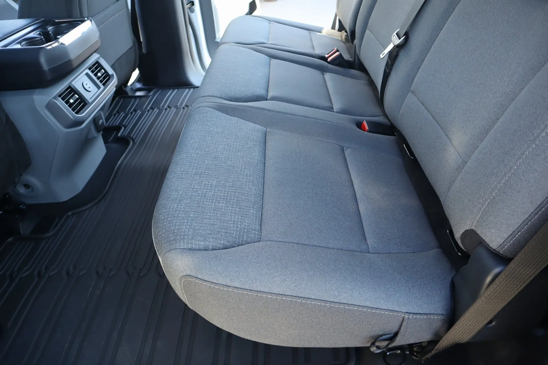 2025 Ford F-150 XLT photo 8
