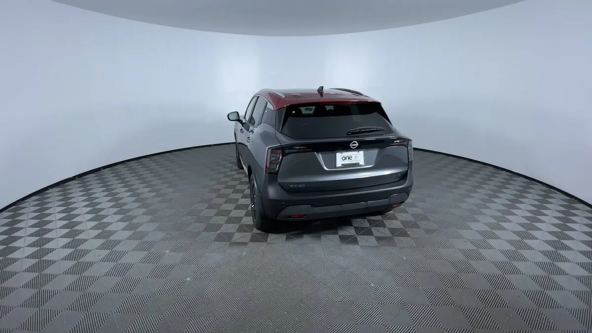 2026 Nissan Kicks SV photo 2