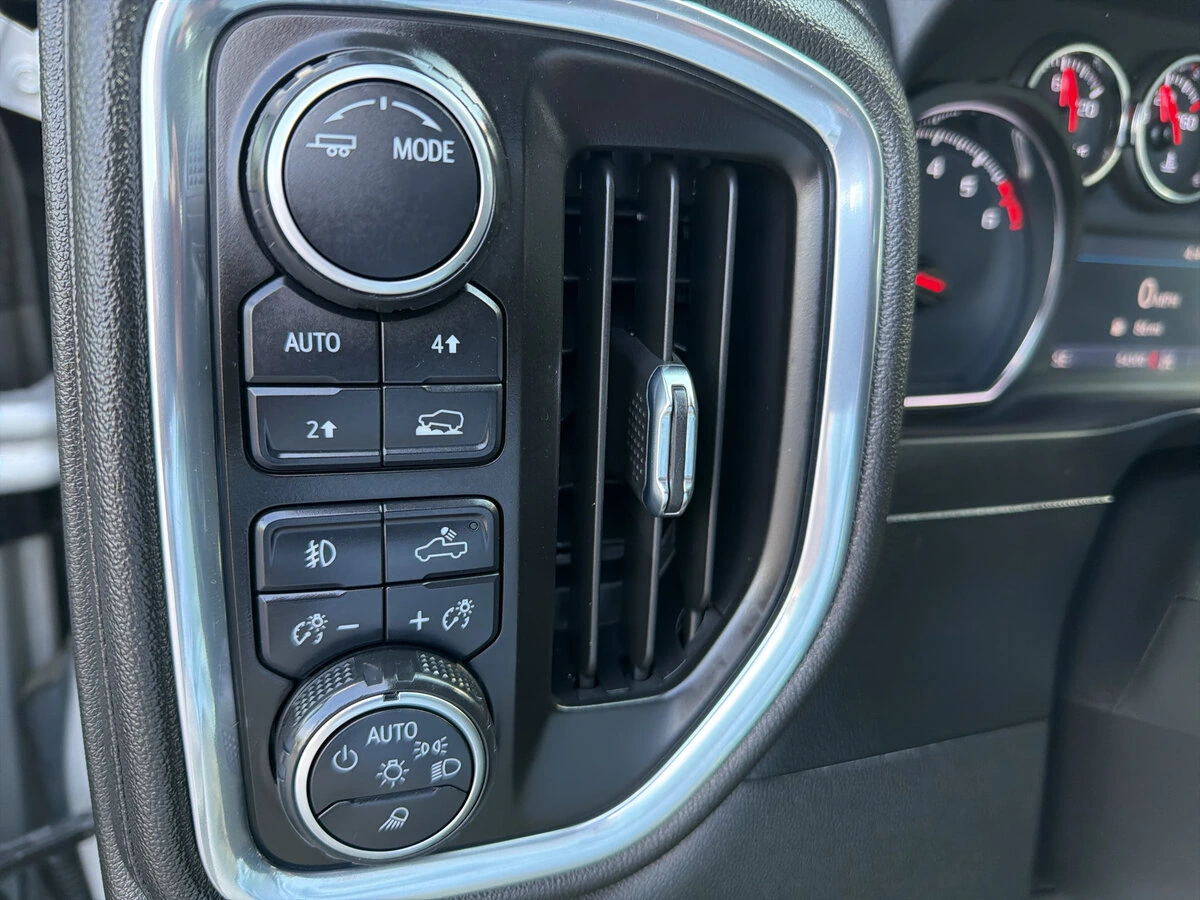 2022 Chevrolet Silverado 1500 Limited RST - Photo 14