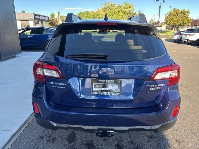 2017 Subaru Outback Limited photo 5