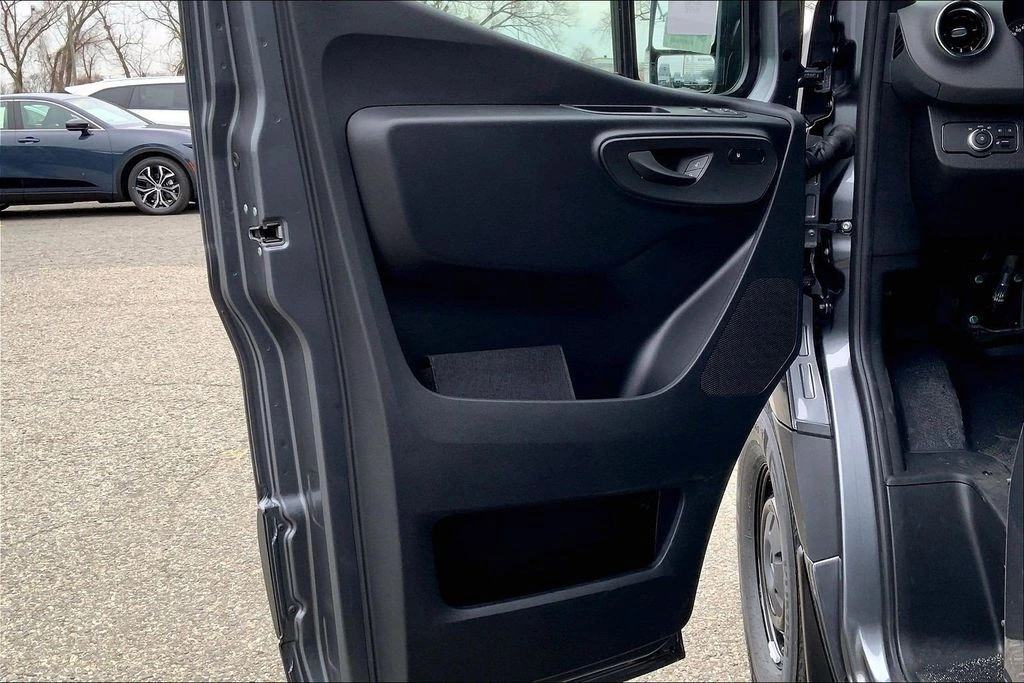 2026 Mercedes-Benz Sprinter Crew Van Base - Photo 10