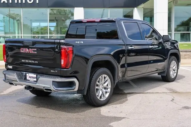 2021 Gmc Sierra 1500 SLT photo 3