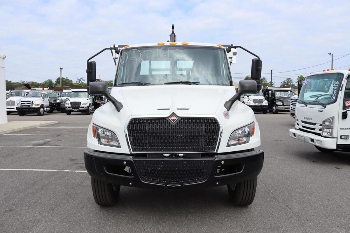 2025 International MV in Ronkonkoma, NY — photo 3