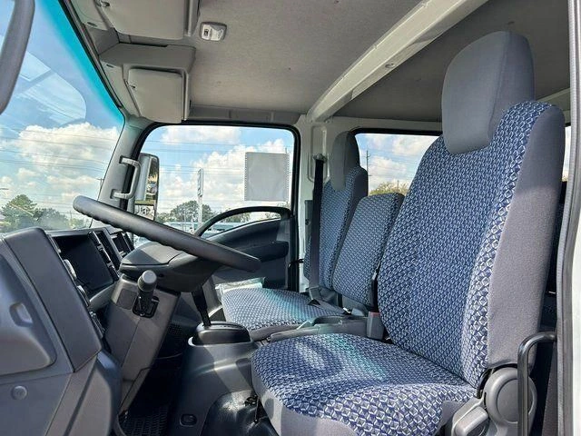 2025 Isuzu NPR - image 11