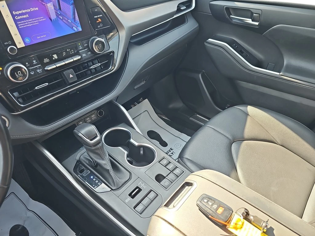 2023 Toyota Highlander XLE - Photo 25