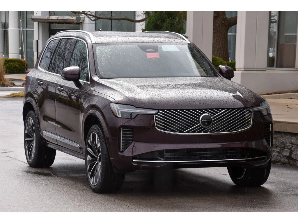 2026 Volvo - image 2