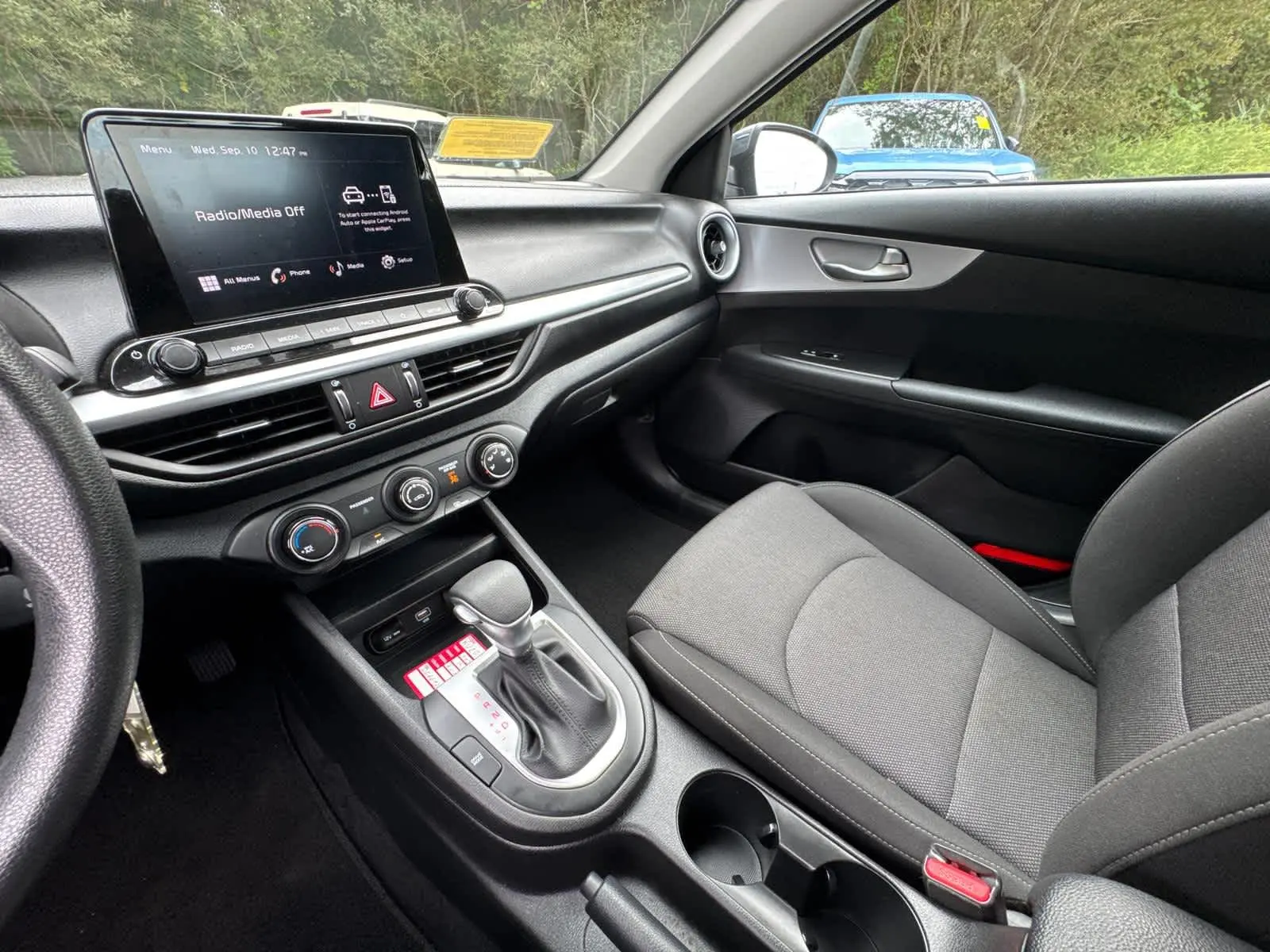 2024 Kia Forte LXS photo 25
