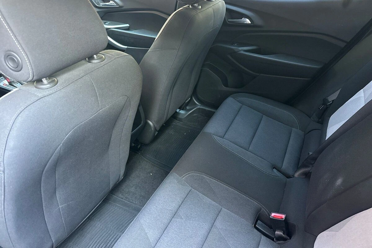 2024 Chevrolet Trax LS - Photo 12