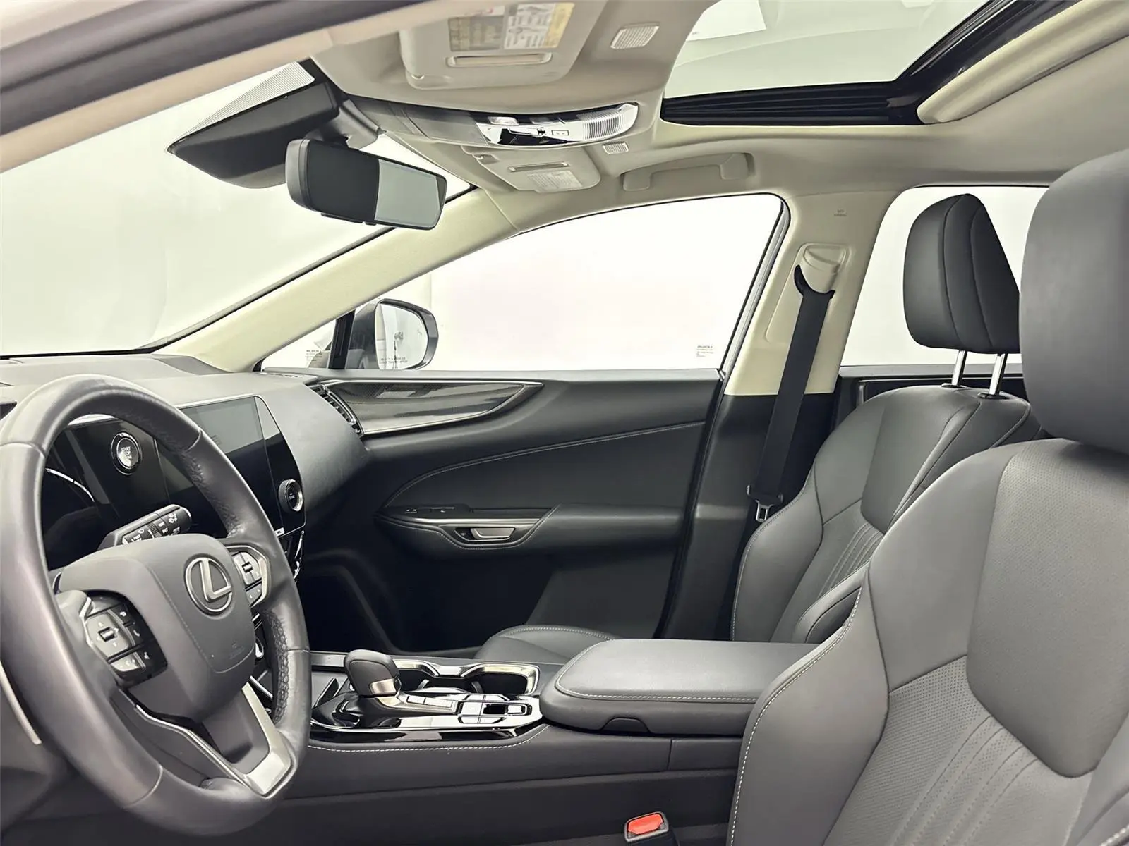 2022 Lexus NX 350 photo 21