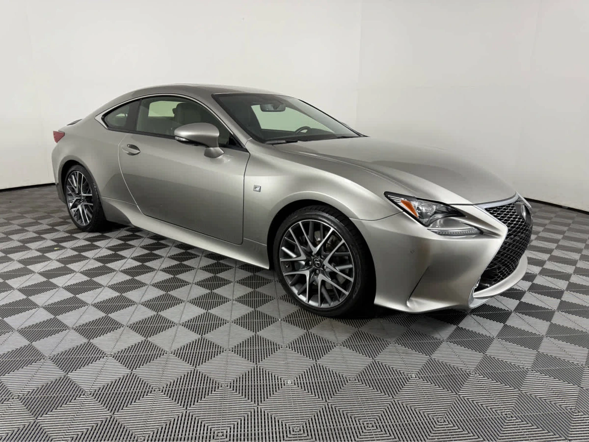 2016 Lexus RC 350's photo
