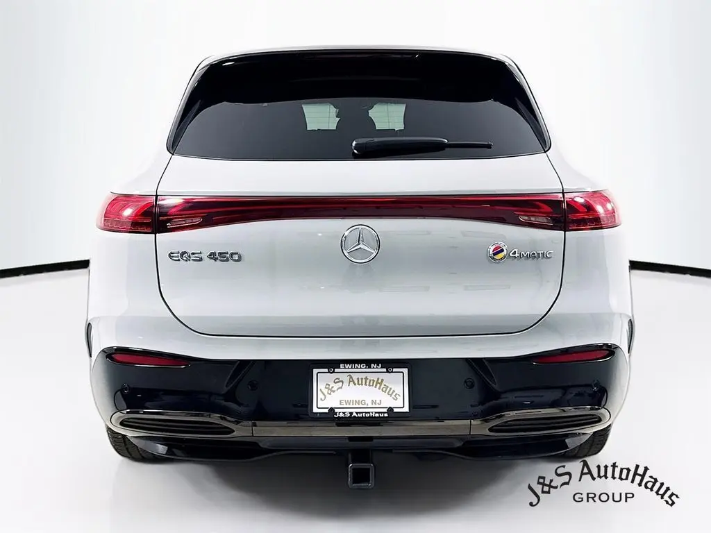 2024 Mercedes Benz EQS SUV 450 4MATIC photo 3