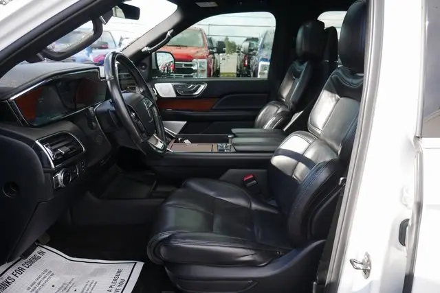 2020 Lincoln Navigator Reserve photo 2