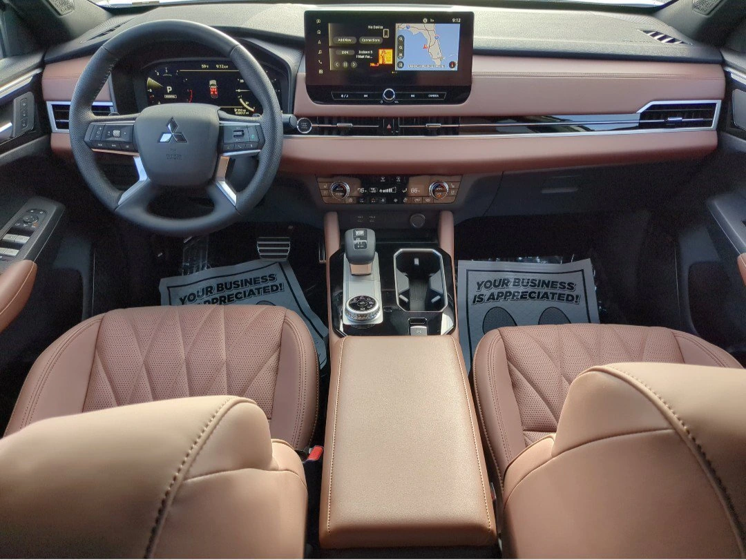 2026 Mitsubishi Outlander SEL - Photo 16