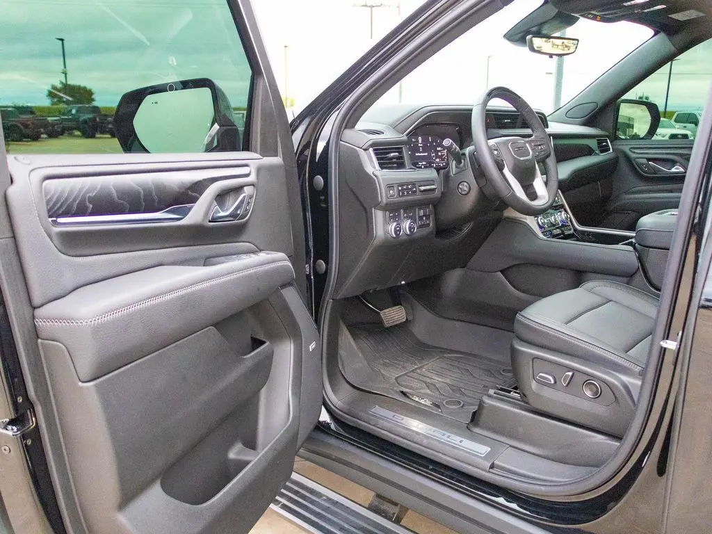 2023 Gmc Yukon XL Denali photo 24
