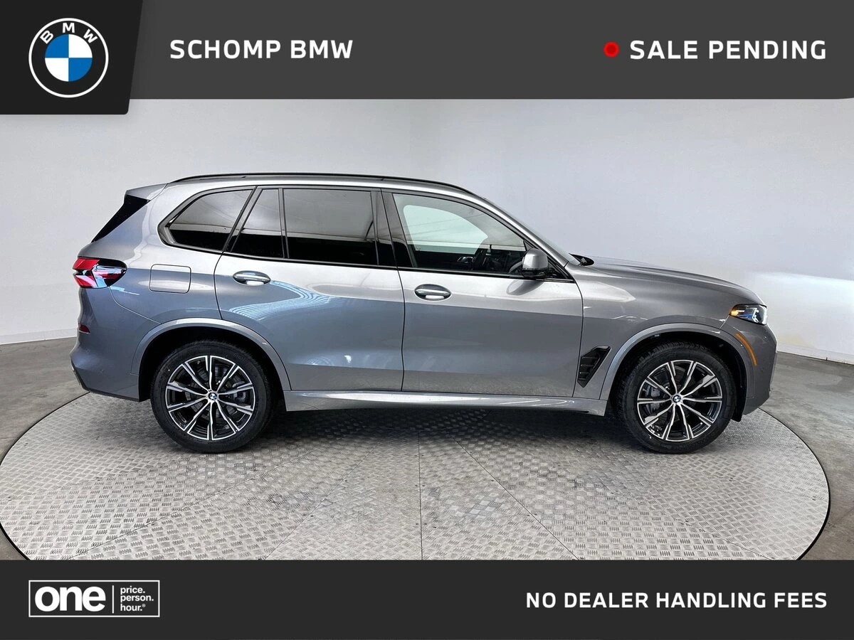 2026 BMW X5 40i's photo