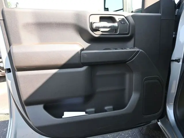 2026 Chevrolet Silverado 2500HD Custom photo 13