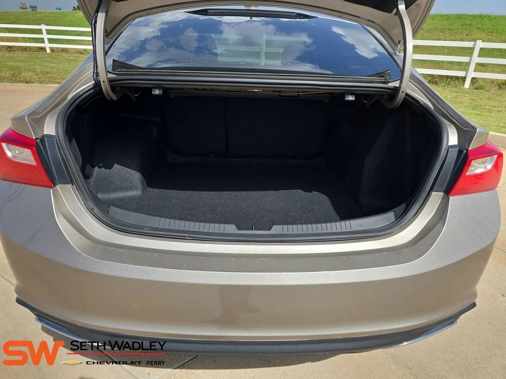 2023 Chevrolet Malibu RS - Photo 12