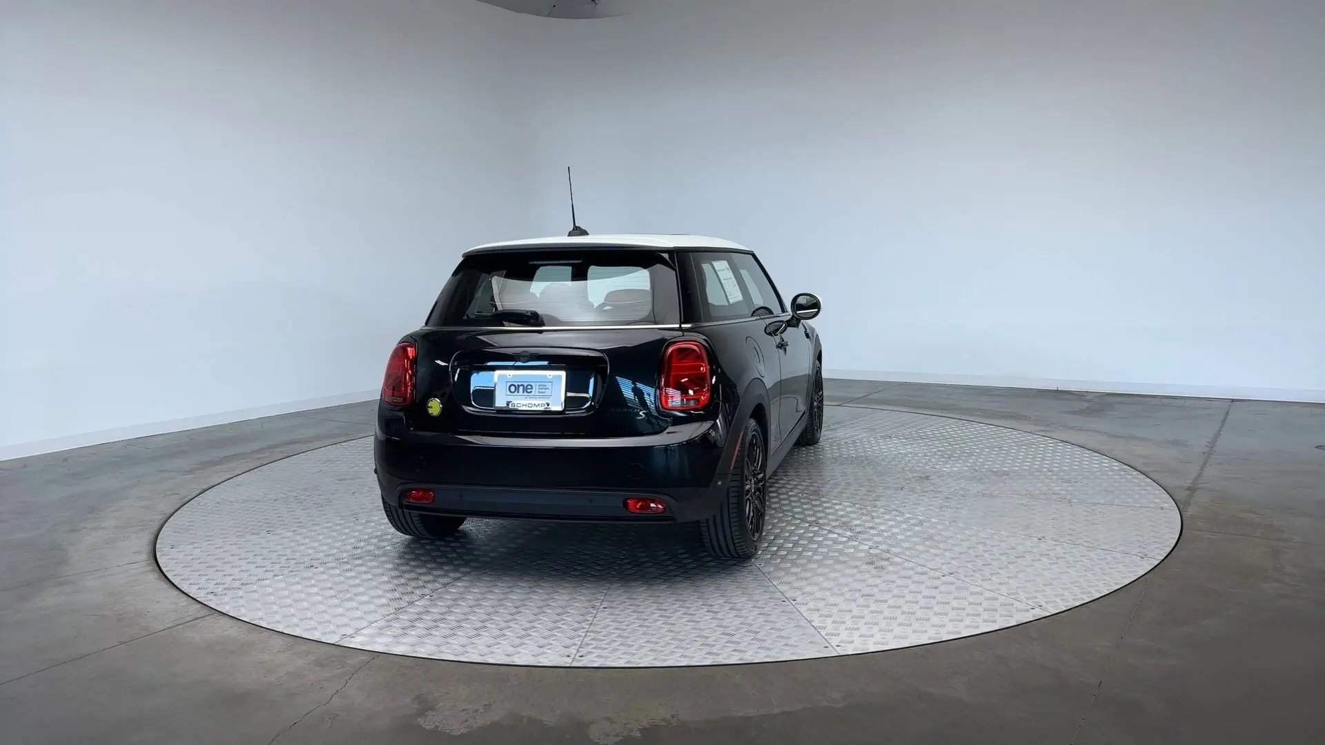 Used 2024 MINI Hardtop 2 Door SE with VIN WMW13DJ02R2V52907 for sale in Highlands Ranch, CO