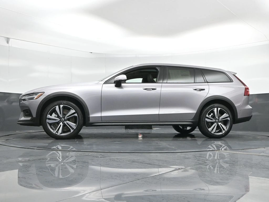 2026 Volvo V60 Cross Country Plus - Photo 43