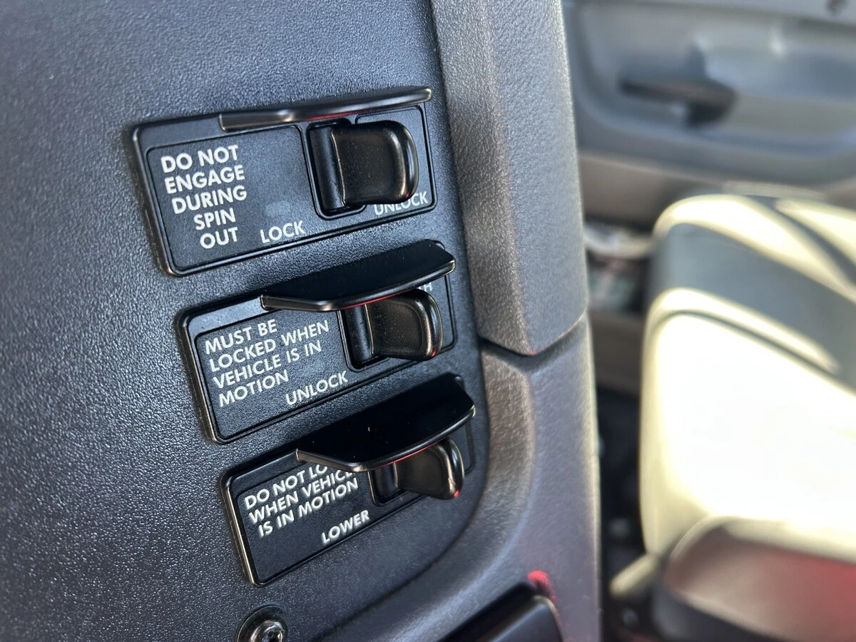 2016 Freightliner Cascadia - image 22