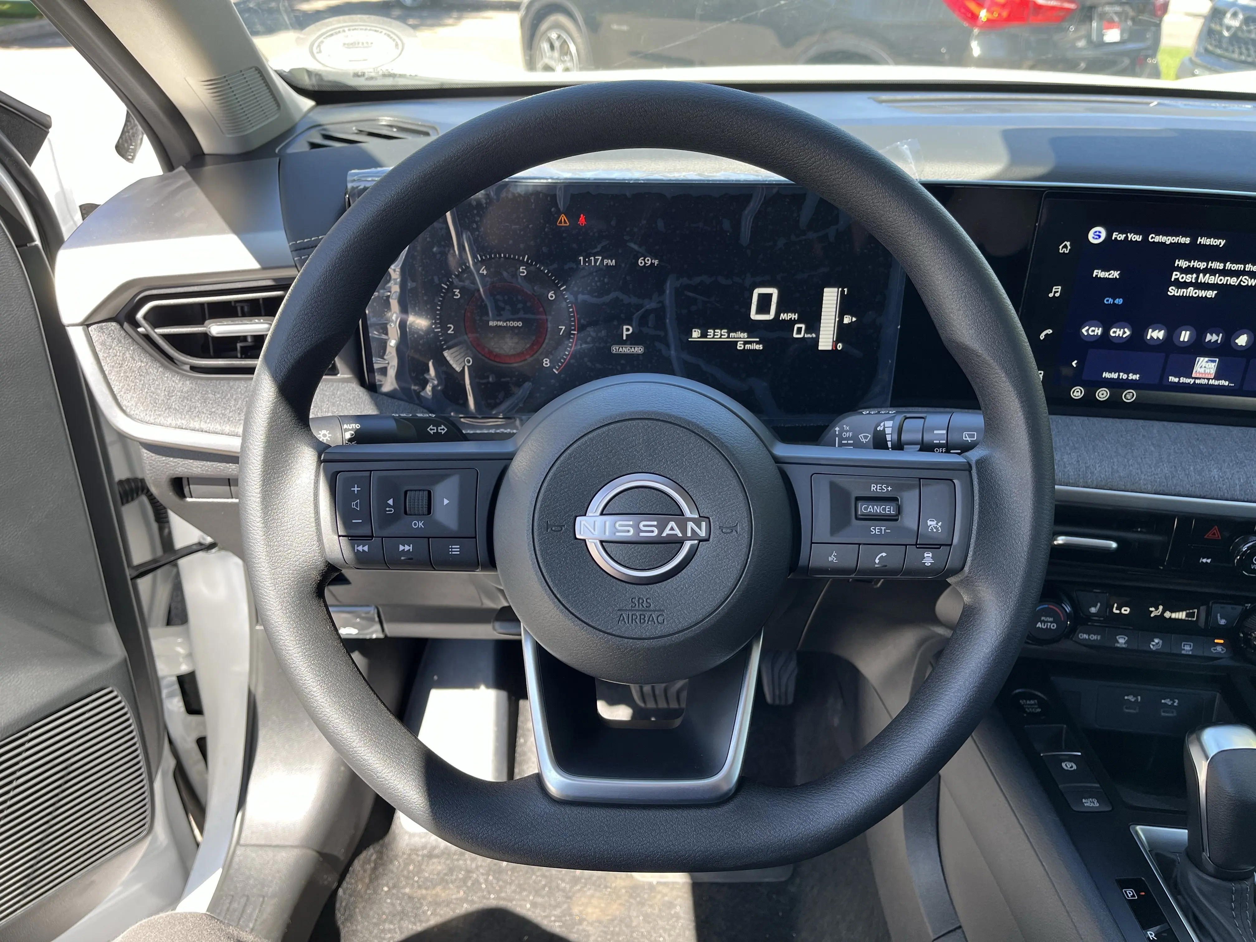 2026 Nissan Kicks SV photo 8