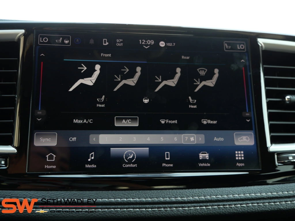 2023 Chrysler Pacifica Touring - Photo 34