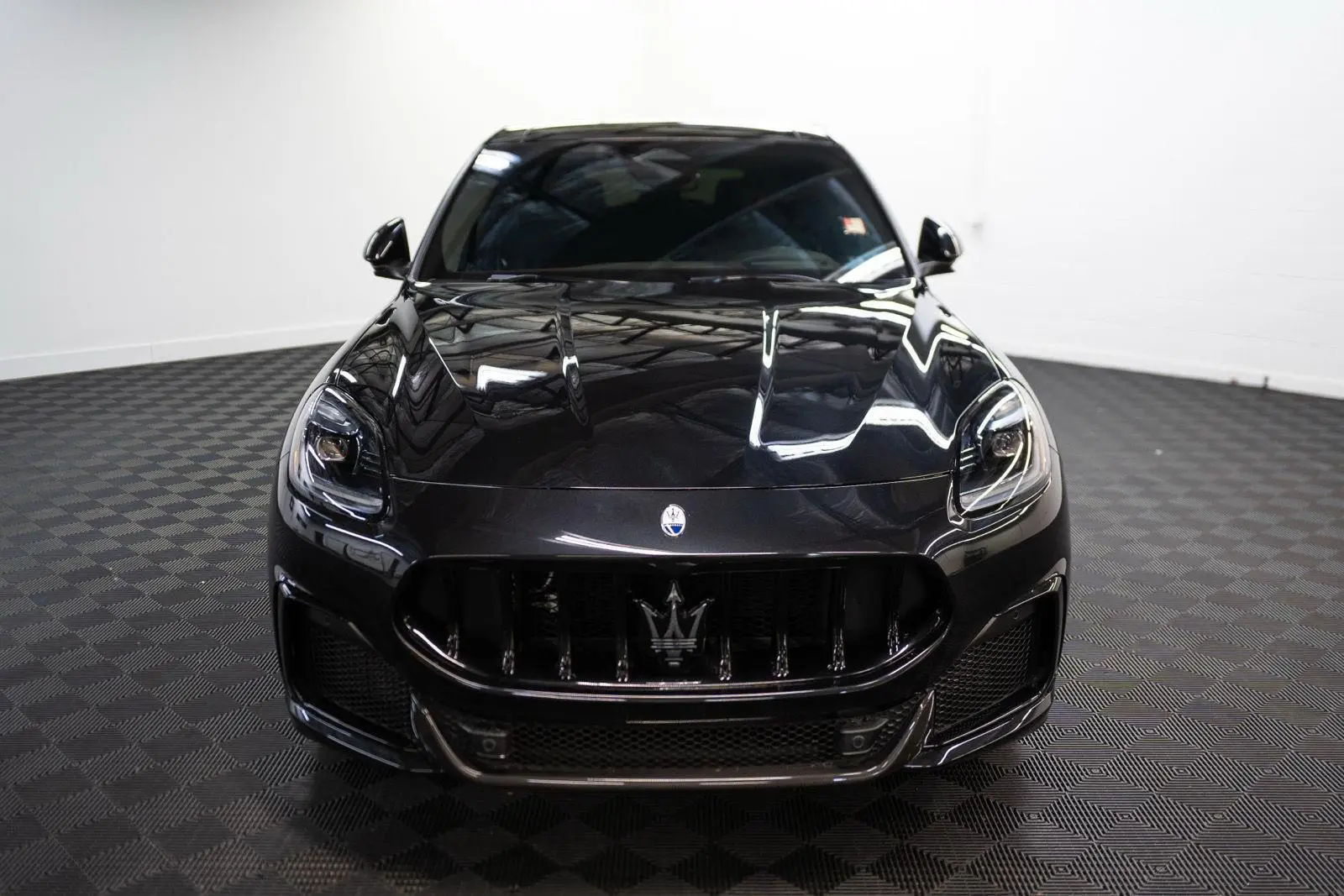 Used 2023 Maserati Grecale TROFEO with VIN ZN682CVT9P7435004 for sale in Spokane, WA