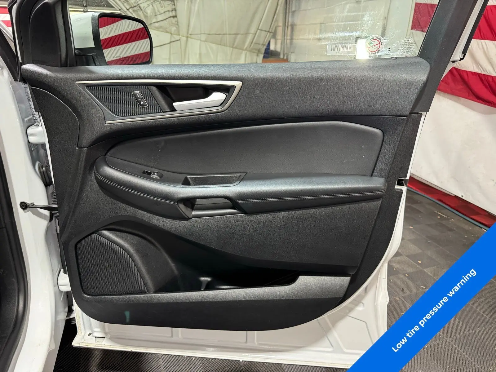 2024 Ford Edge SEL photo 11